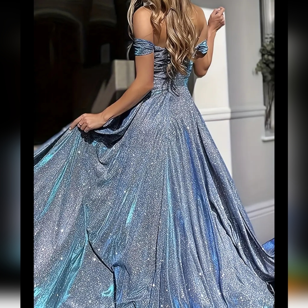 Elegant Blue Off-Shoulder Evening Dress - Picture 5 of 5